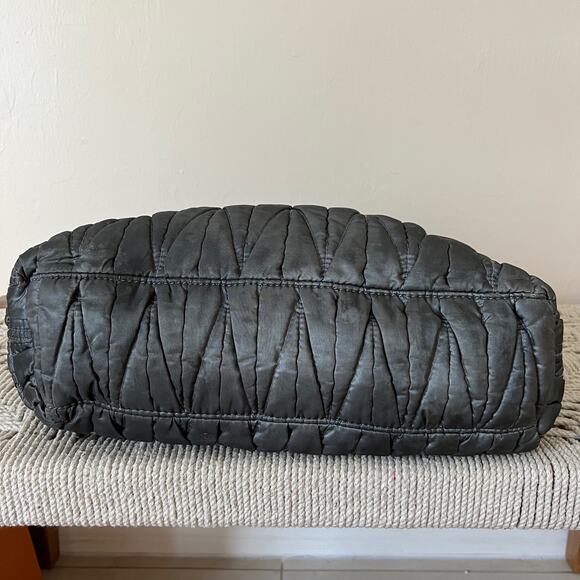 Timi & Leslie Marie Antoinette Diaper Baby Bag in Silver Gray - Picture 8 of 12